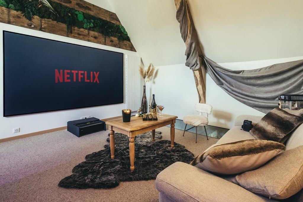Le Duplex De L'Etoile Home Cinema Jacuzzi Et Sauna Privatif Longmesnil Εξωτερικό φωτογραφία