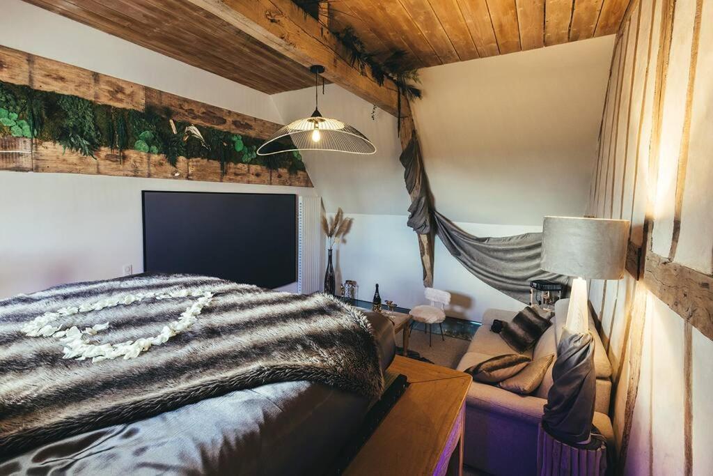 Le Duplex De L'Etoile Home Cinema Jacuzzi Et Sauna Privatif Longmesnil Εξωτερικό φωτογραφία